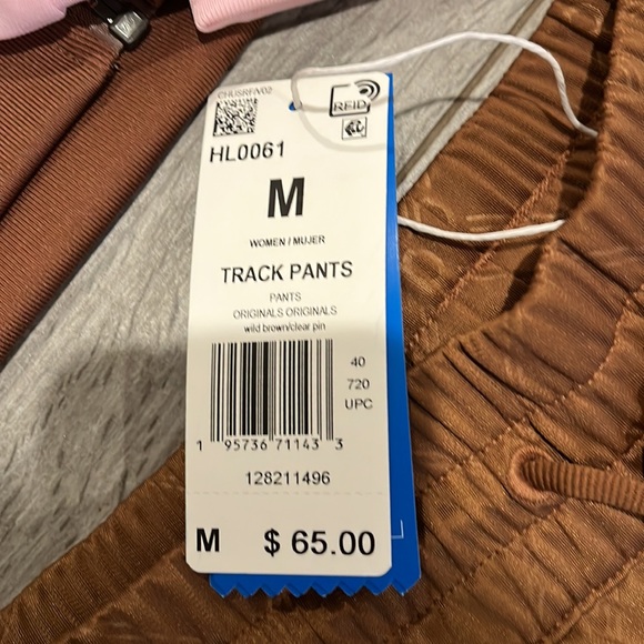 🌸New Arrival🌸 Adidas Originals women’s track set - Picture 6 of 10